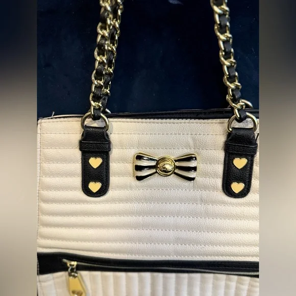 Black & White Betsy Johnson Tote ! - Picture 2 of 12